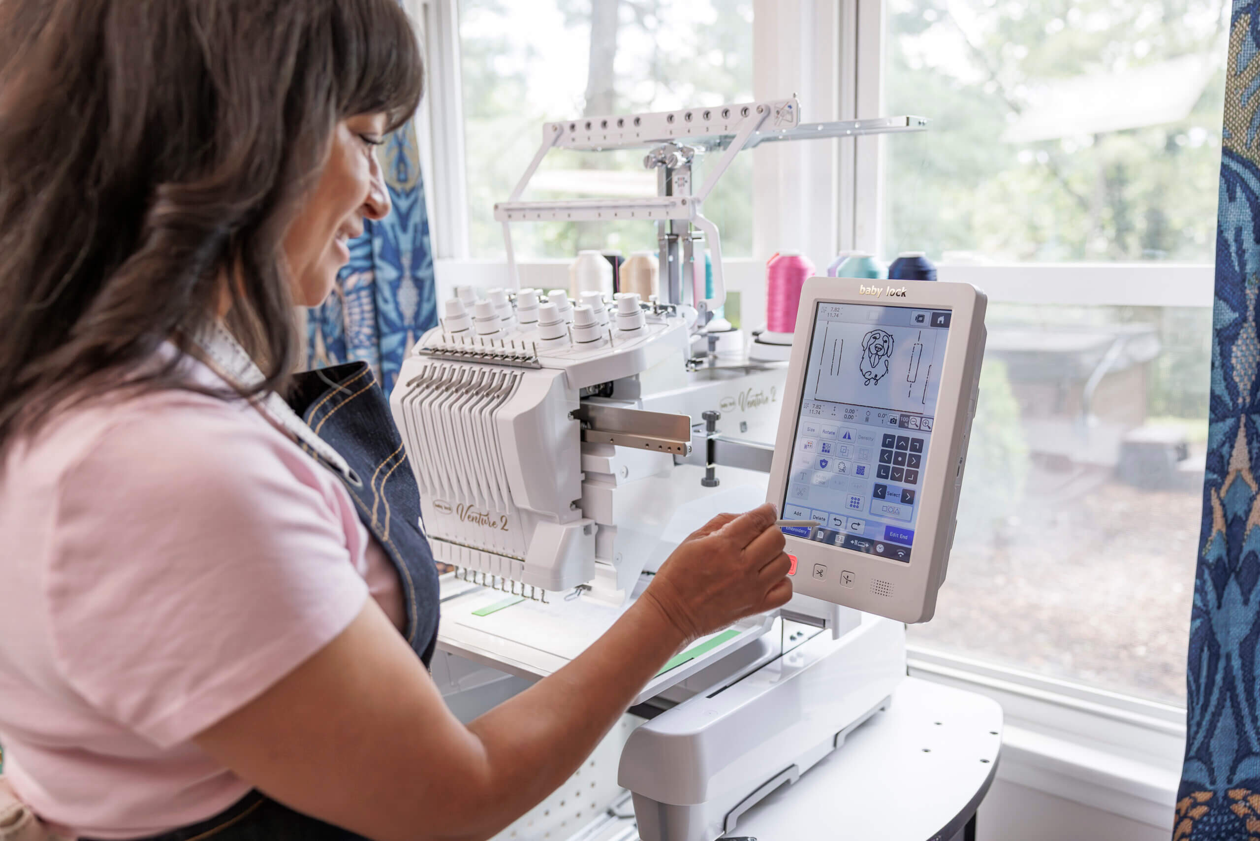 woman entering sewing steps onto screen