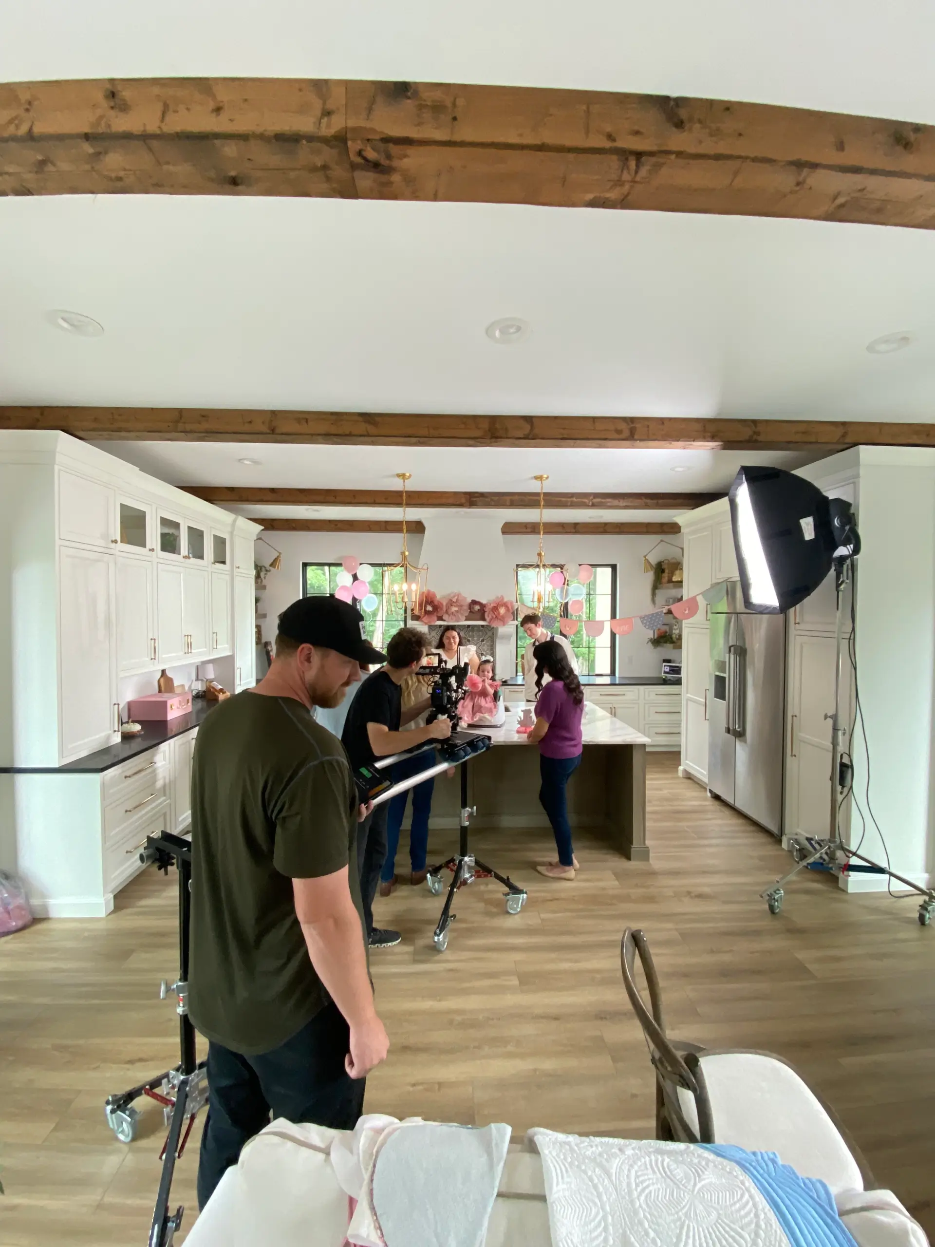 Behind the scenes photo from video photo production.